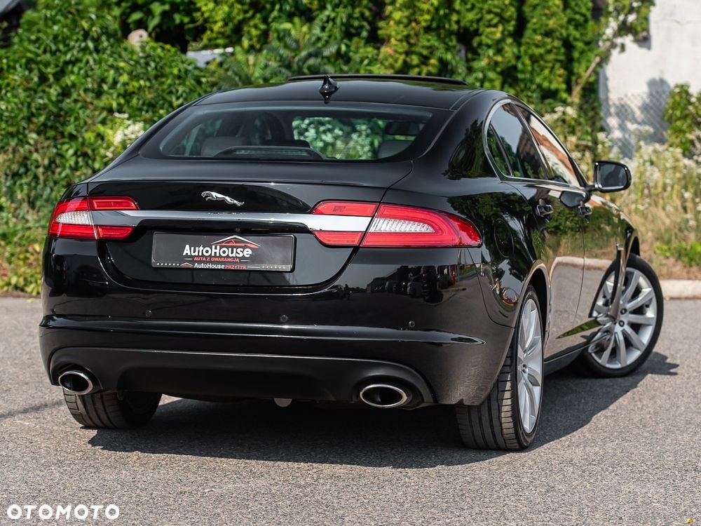 Jaguar XF 3.0 V6 Kompressor AWD - 10