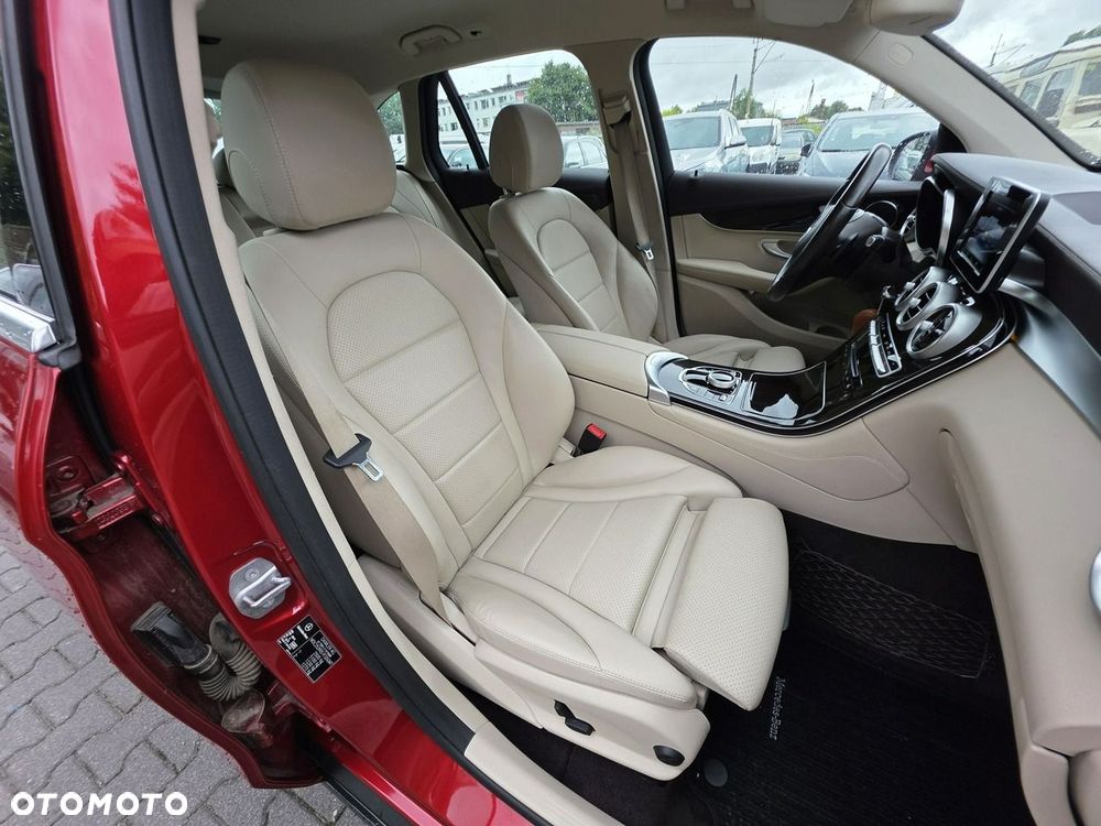 Mercedes-Benz GLC 220 d 4Matic 9G-TRONIC - 22