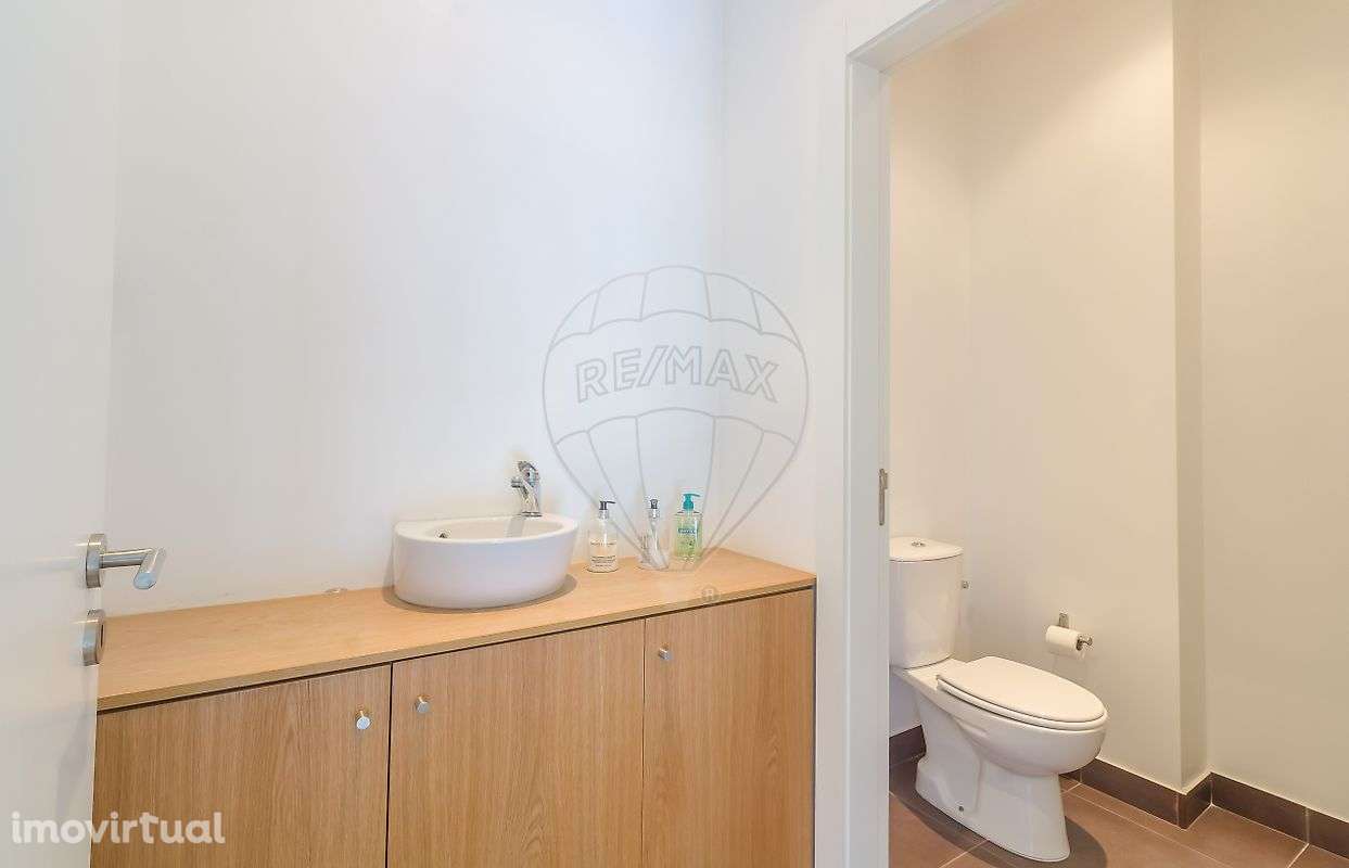 Armazém  para arrendamento - Grande imagem: 2/10