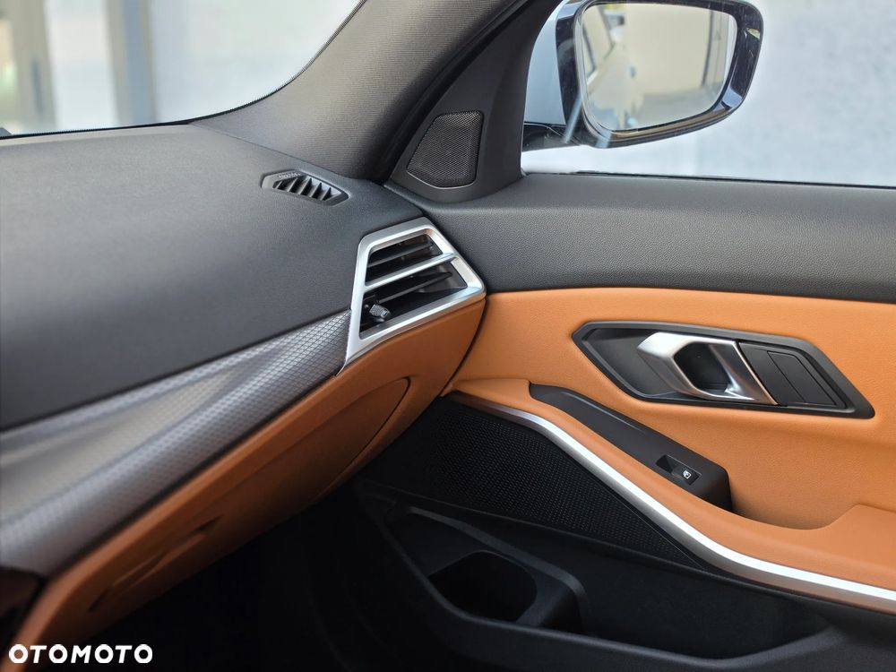 BMW Seria 3 320d xDrive mHEV M Sport - 29