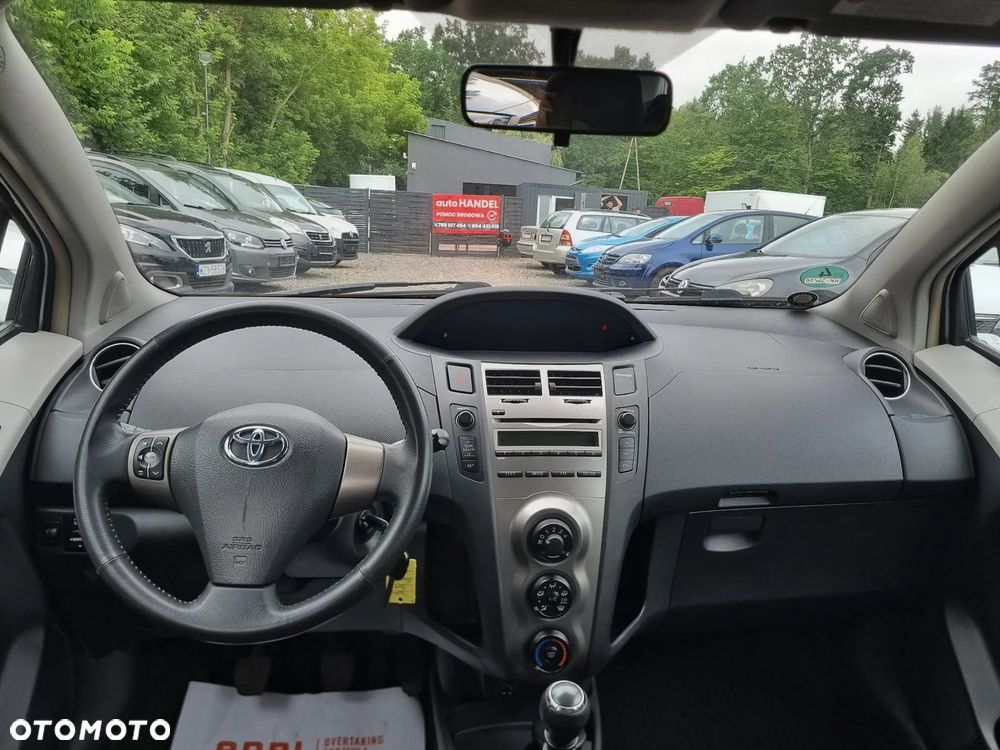 Toyota Yaris 1.33 Sol - 8