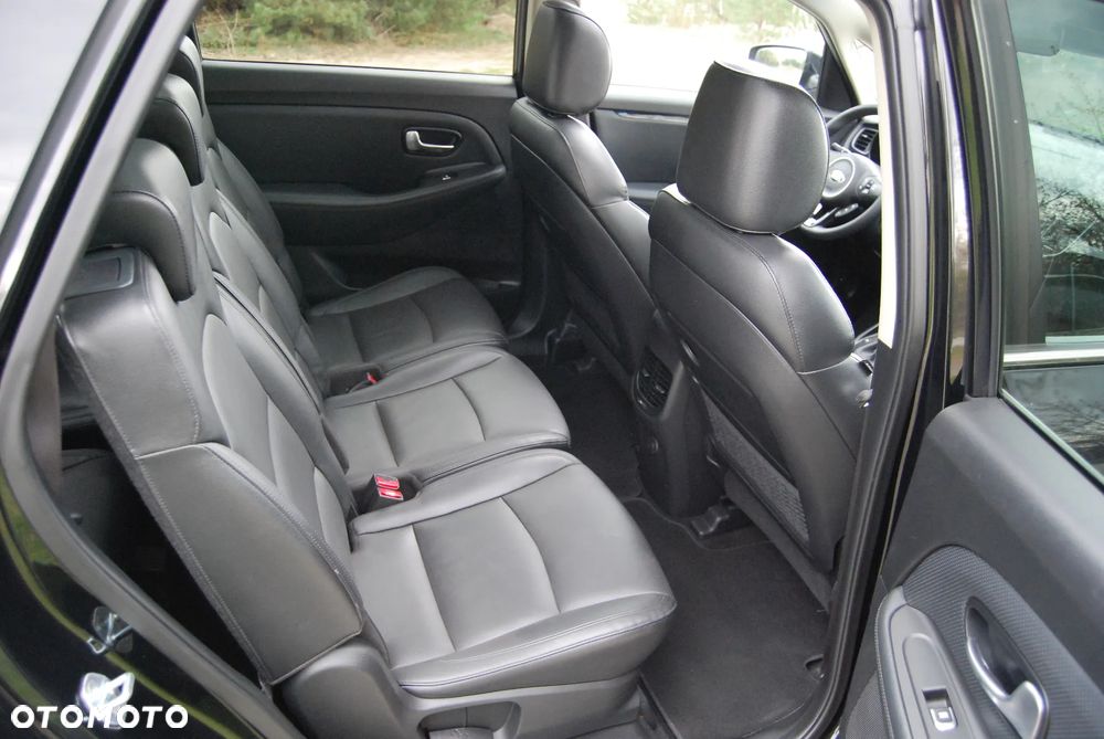 Kia Carens 1.7 CRDi 141 Dream Team Edition - 23