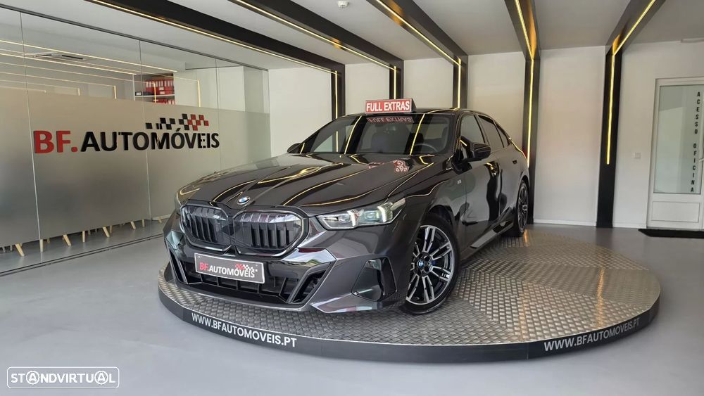 BMW 520 d Pack Desportivo M - 12