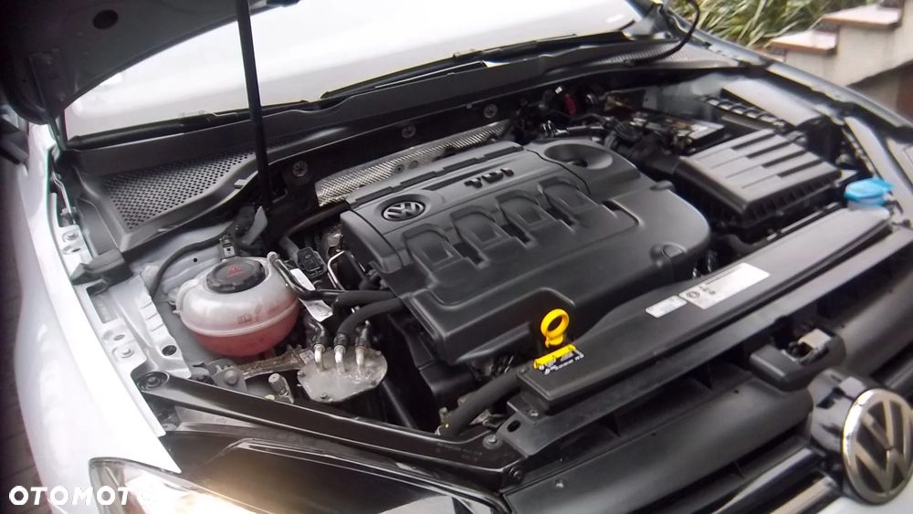 Volkswagen Golf 1.6 TDI Sound - 11