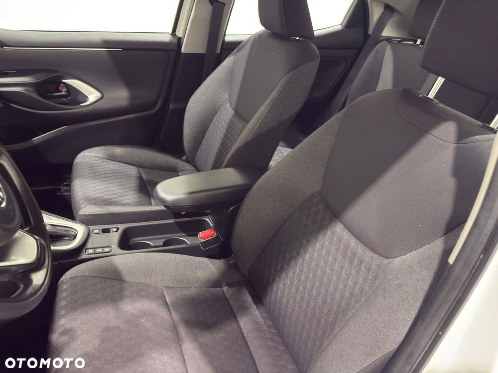 Toyota Yaris - 21