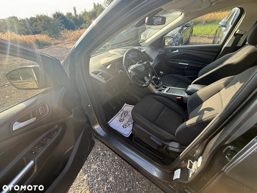 Ford Kuga 1.5 EcoBoost 2x4 Titanium - 12