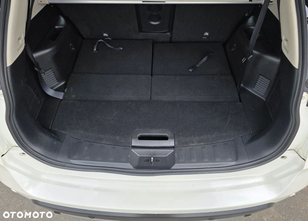 Nissan X-Trail 1.7 dCi Tekna 2WD Xtronic 7os - 20