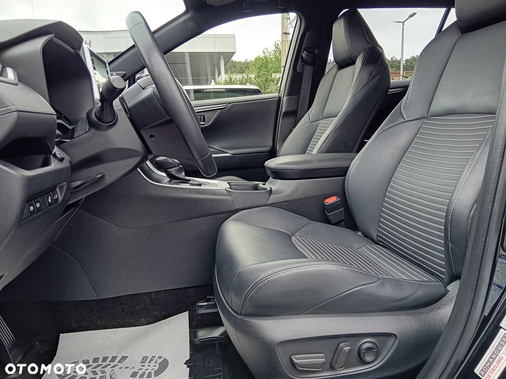 Toyota RAV4 2.5 Hybrid Black Edition by JBL 4x4 - 29