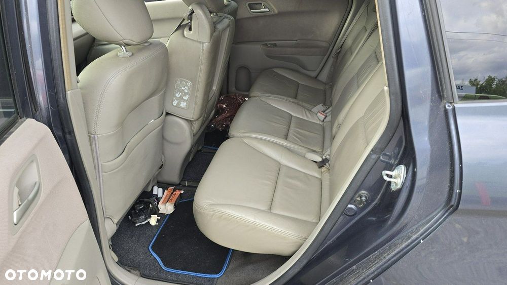 Honda FR-V - 10