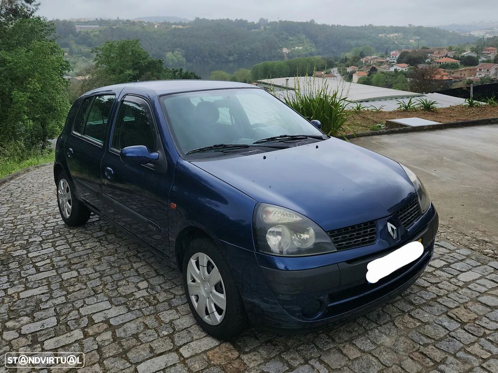 Renault Clio 1.2 16V Privilège - 3