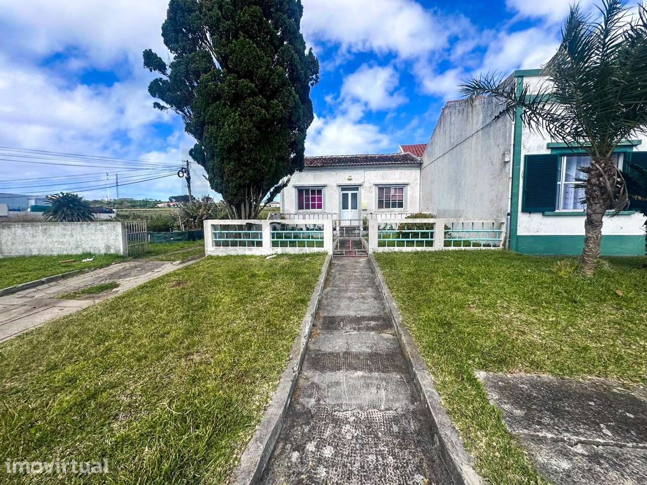 Moradia T2 com enorme potencial - Avenida de Santa Maria, Vila do Port - Grande imagem: 3/14