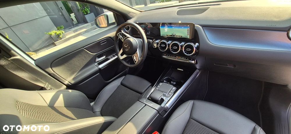 Mercedes-Benz GLA 250 e 8G-DCT - 14
