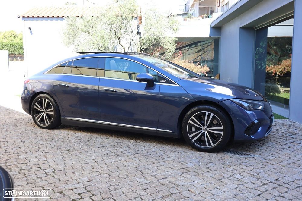 Mercedes-Benz EQE 300 Edition Electric Art - 3