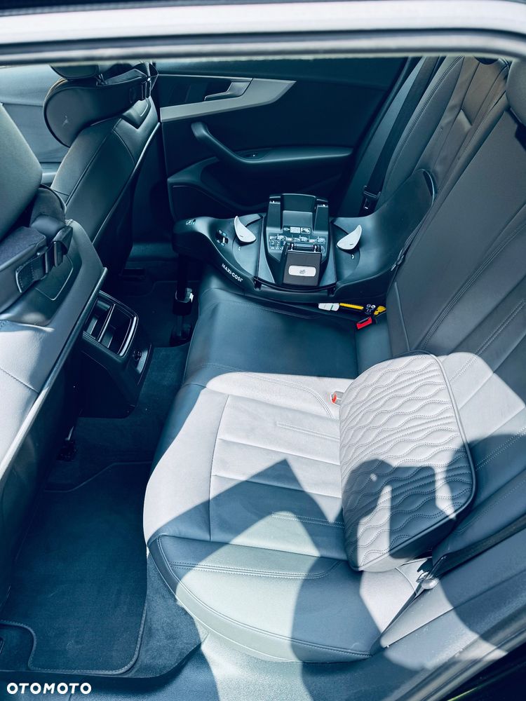 Audi A4 Avant 2.0 TDI S tronic - 14