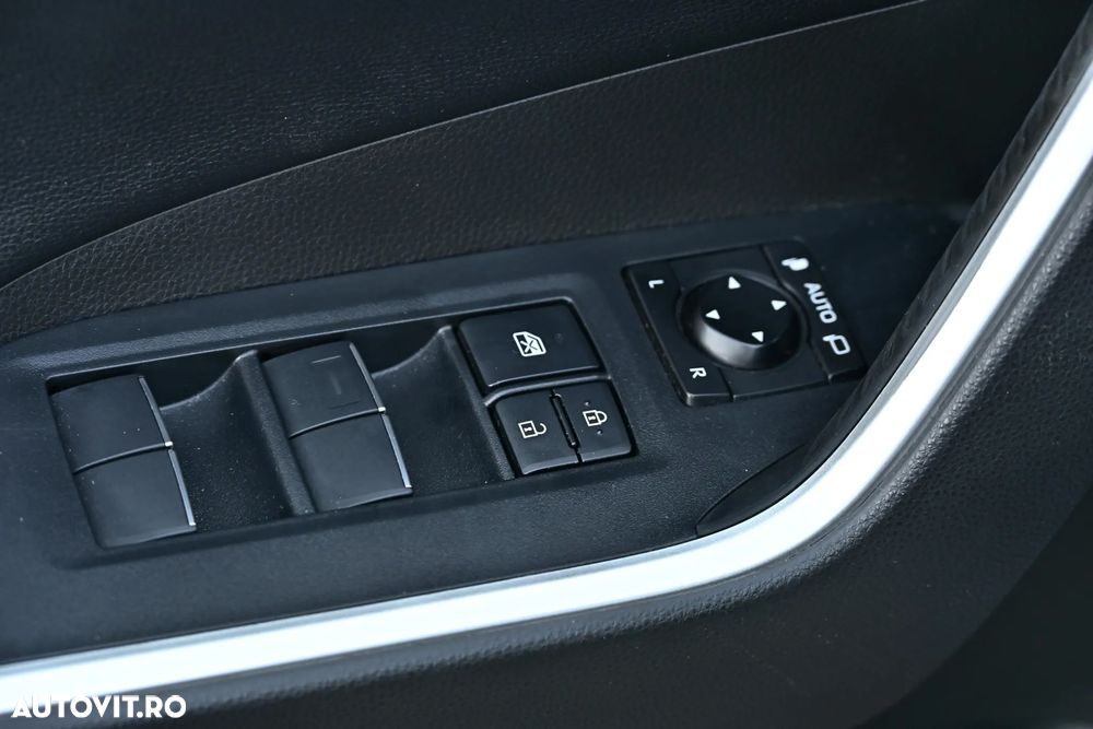Toyota RAV4 2.5 VVT-iE 4x4 Exclusive Black - 35