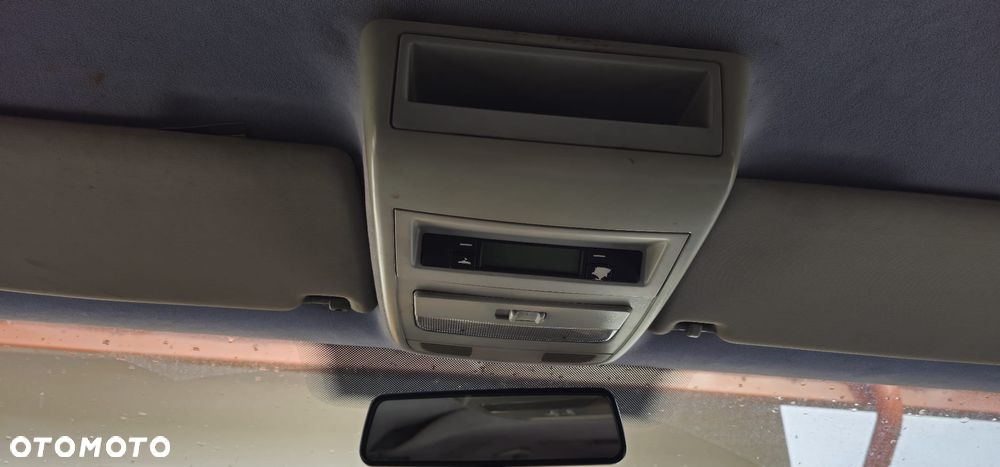 Volkswagen Caravelle L1 - 14