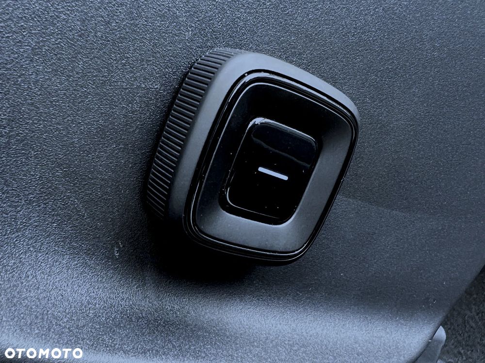 Volvo EX30 Twin Motor Performance AWD Ultra - 19