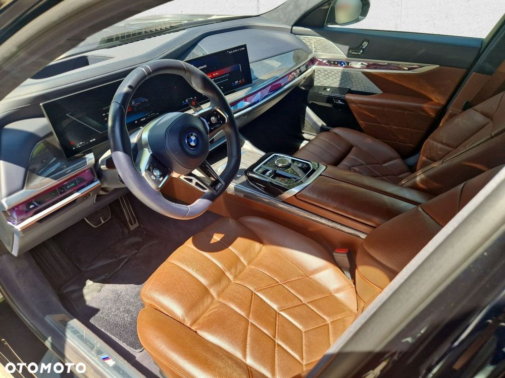 BMW Seria 7 - 12