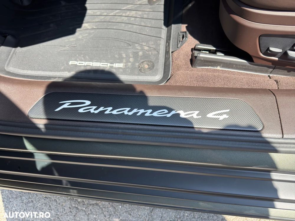 Porsche Panamera 4 - 38
