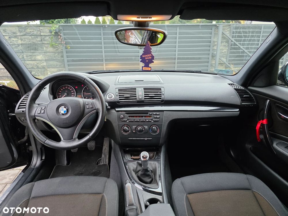 BMW Seria 1 116d DPF - 12
