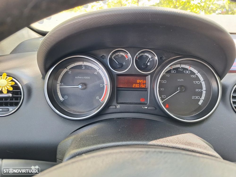 Peugeot 308 2008 photo 2