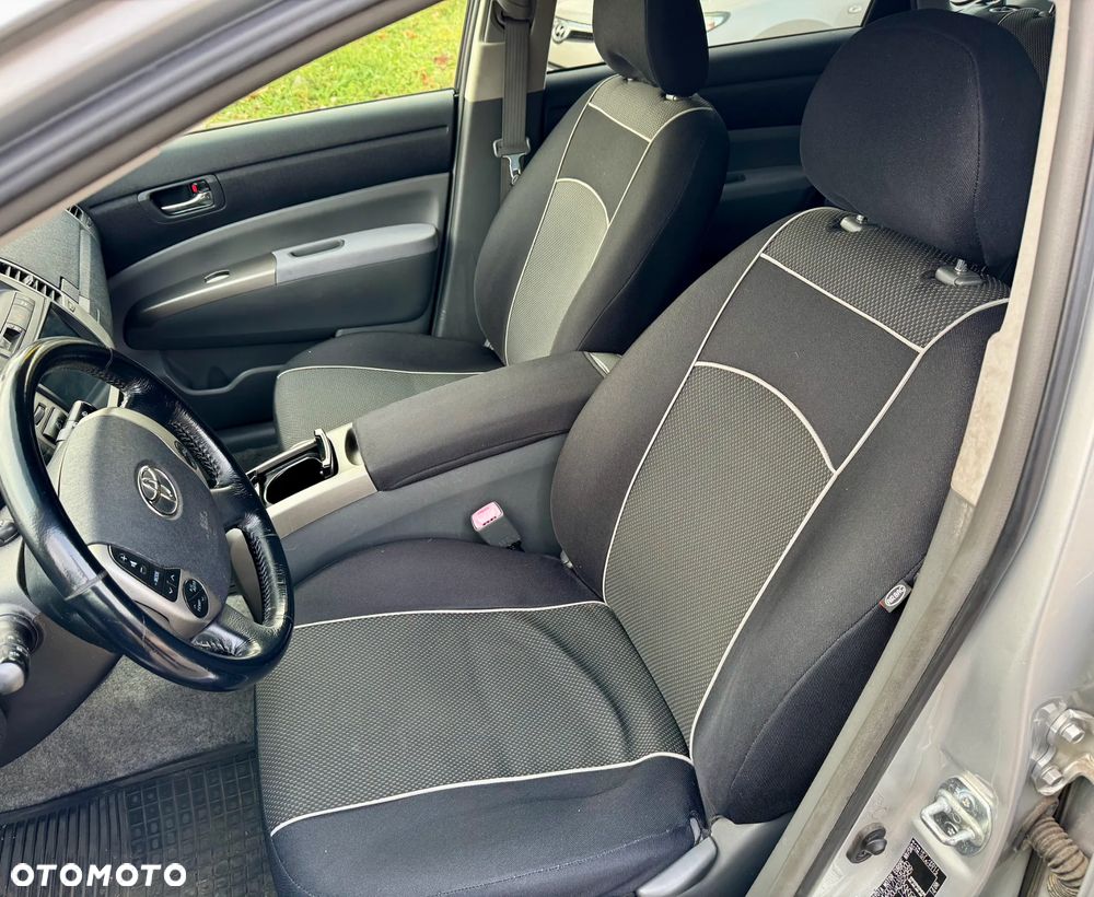 Toyota Prius 1.5 VVT-i Sol - 3