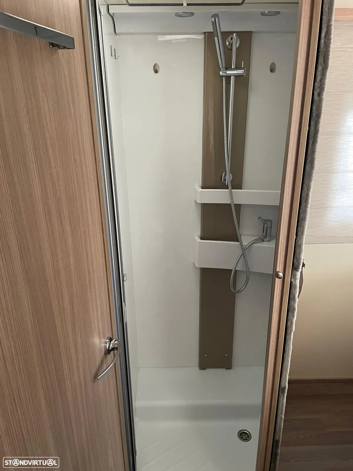Burstner Lyseo Time Fidelity - Autocaravana c/Camas Central e Elevatória - 51