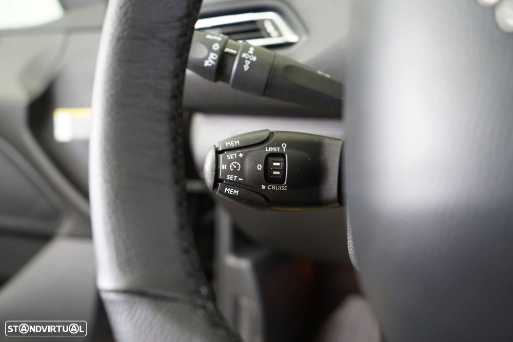 Peugeot 308 SW 1.6 BlueHDi Allure - 23