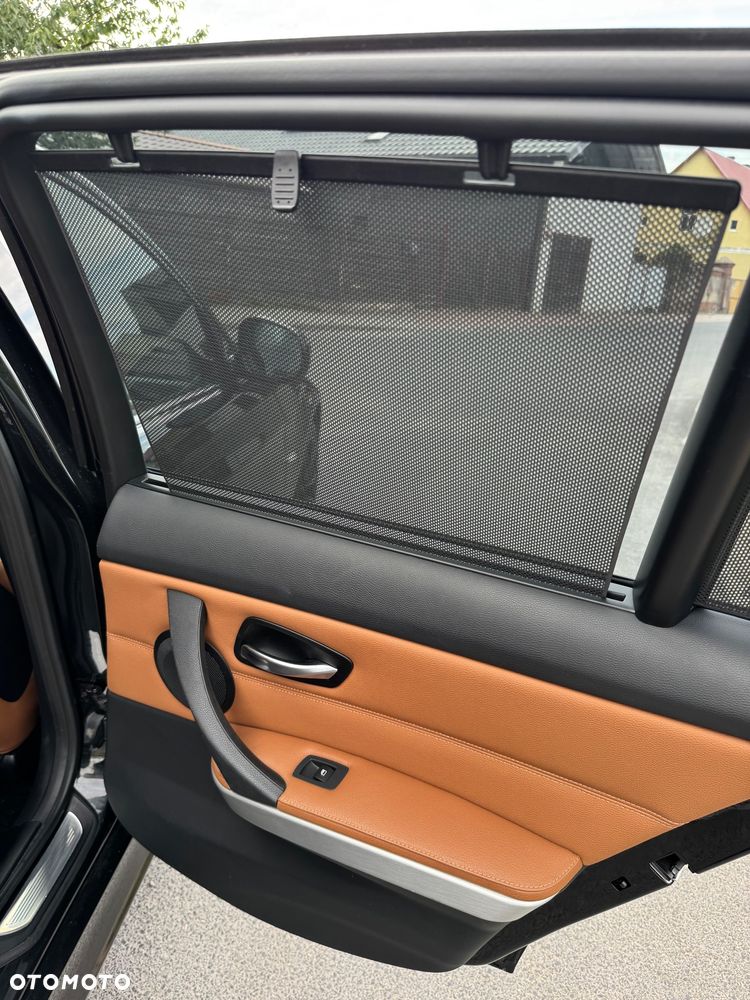 BMW Seria 3 320d xDrive DPF Edition Sport - 20