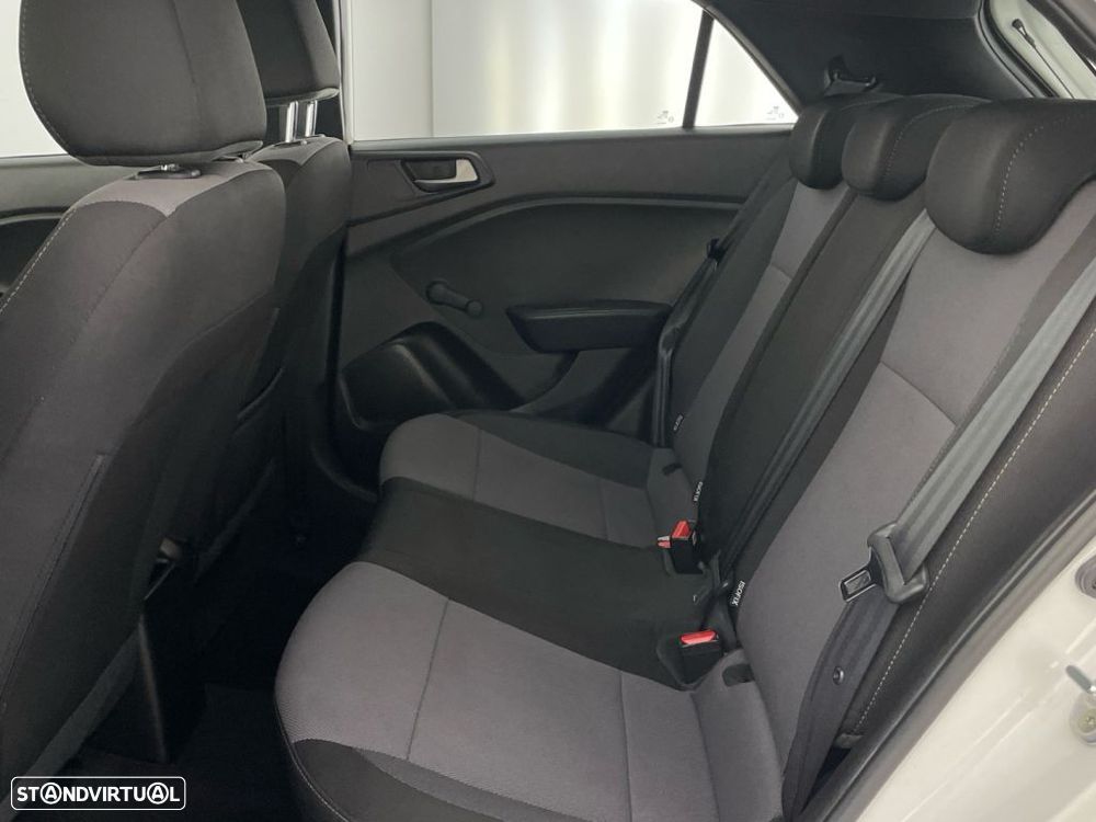 Hyundai i20 1.1 CRDi Access - 12