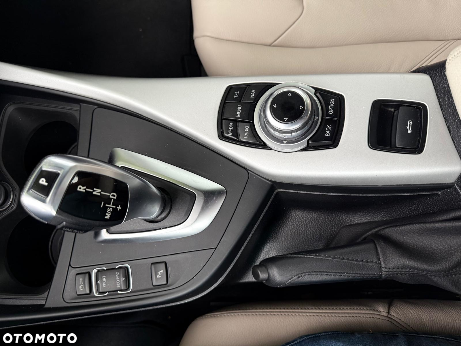 BMW Seria 2 220i Coupe Luxury Line - 19