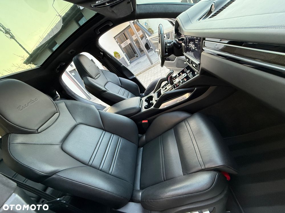 Porsche Cayenne - 21