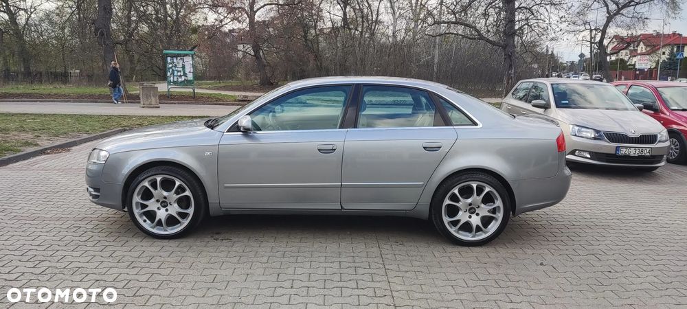 Audi A4 Limousine - 19