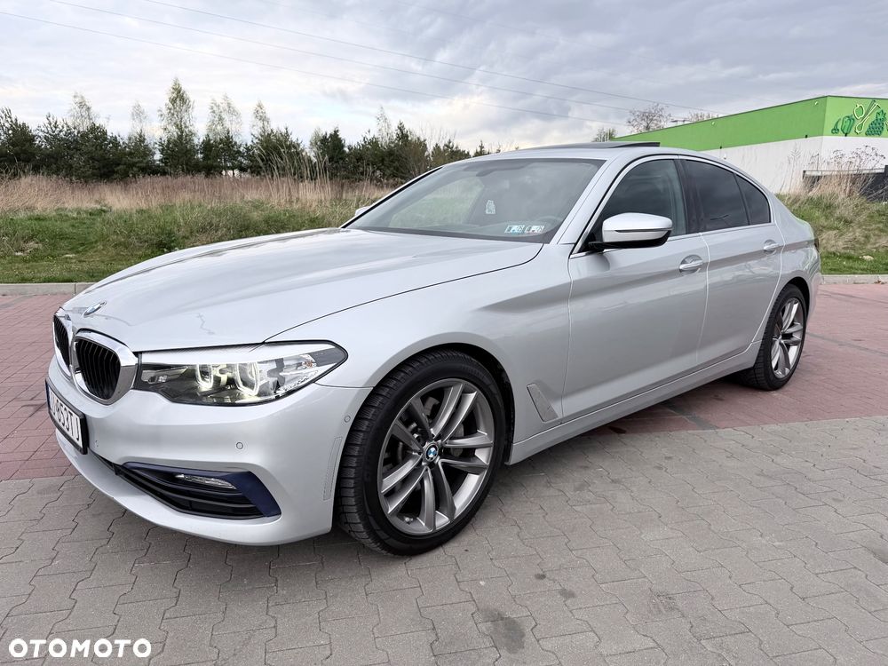 BMW Seria 5 530i xDrive Sport Line - 7