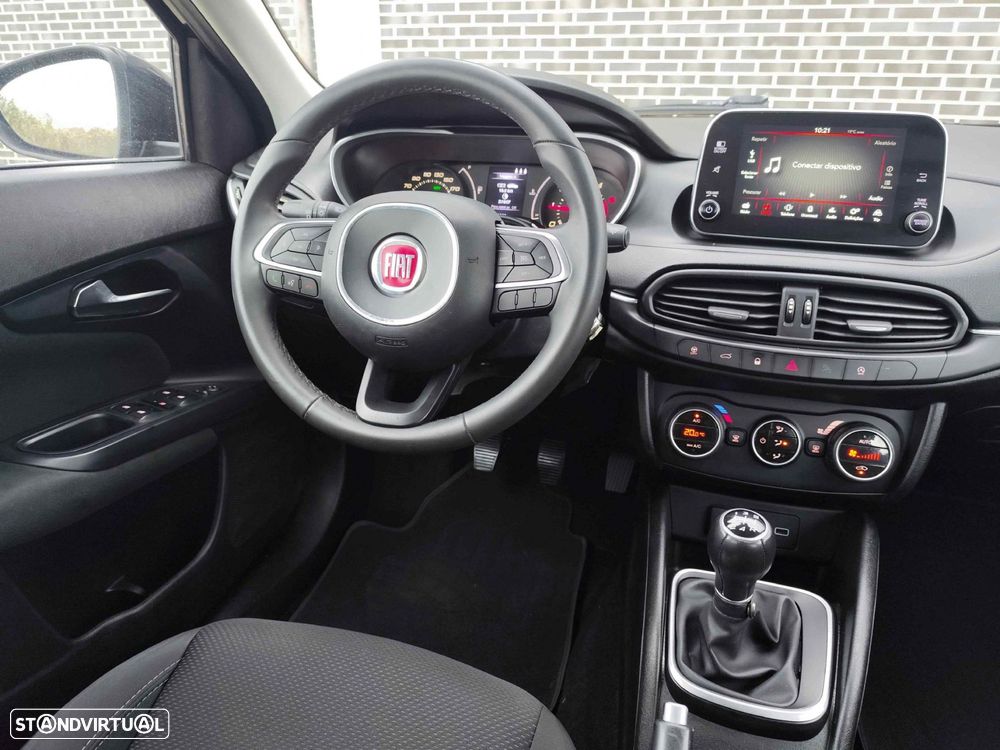 Fiat Tipo Sedan 1.3 M-Jet Lounge - 27