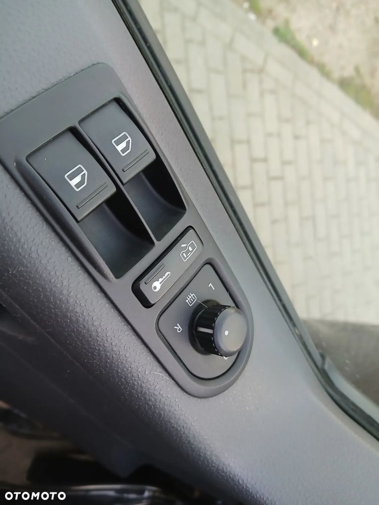 Volkswagen Multivan - 10