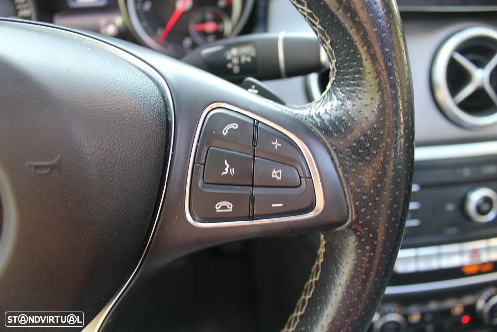 Mercedes-Benz CLA 200 d 4Matic 7G-DCT - 22