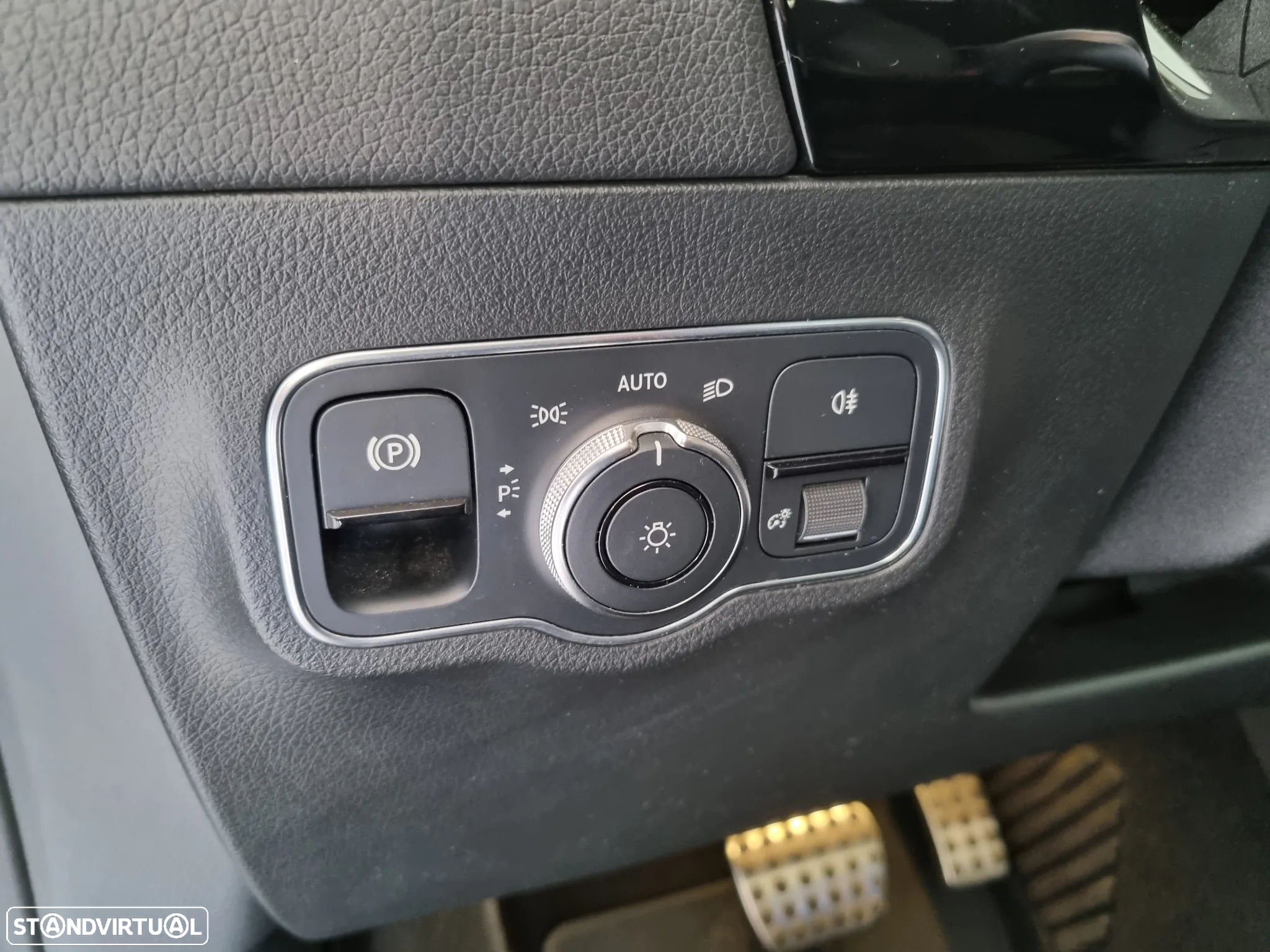 Mercedes-Benz GLA 250 e AMG Line - 31