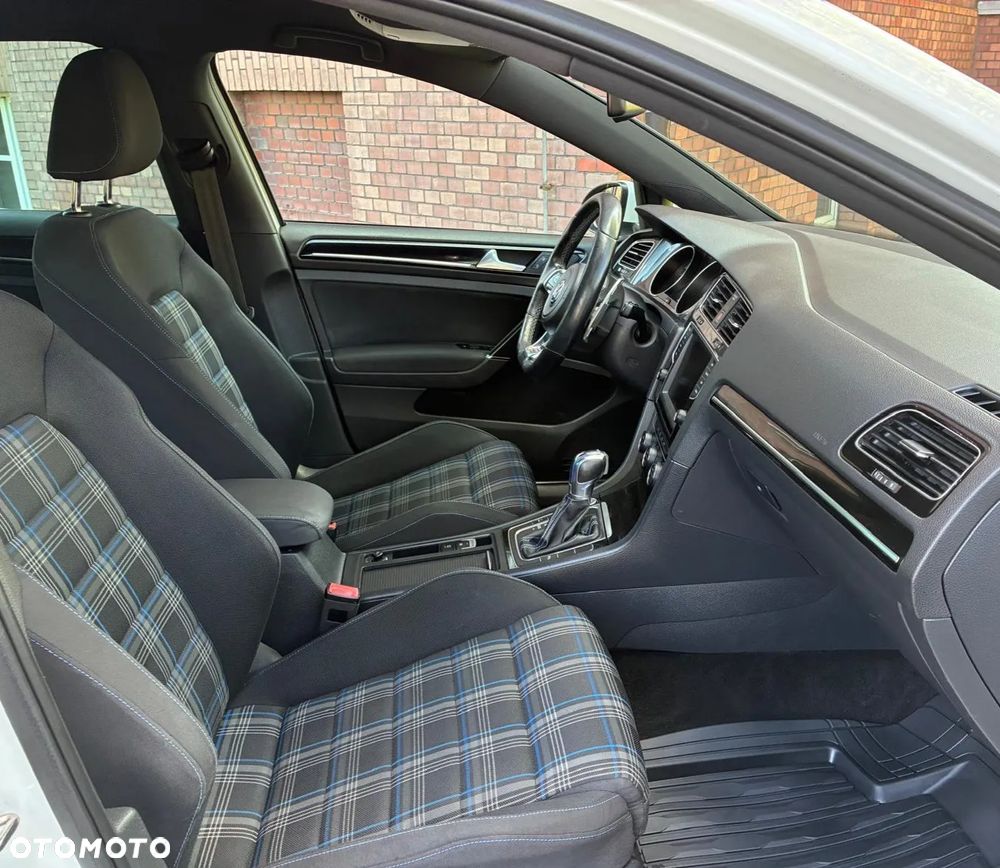 Volkswagen Golf 1.4 GTE Plug-In-Hybrid DSG - 12