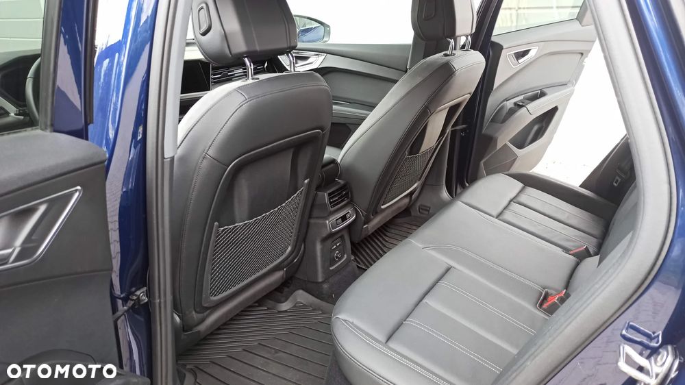 Audi Q4 e-tron 50 quattro - 8