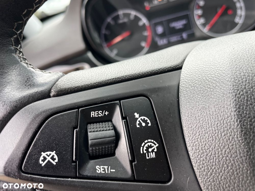 Opel Corsa 1.4 16V Active - 22