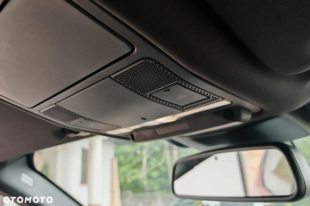 Land Rover Discovery Sport 2.0 Si4 SE - 27