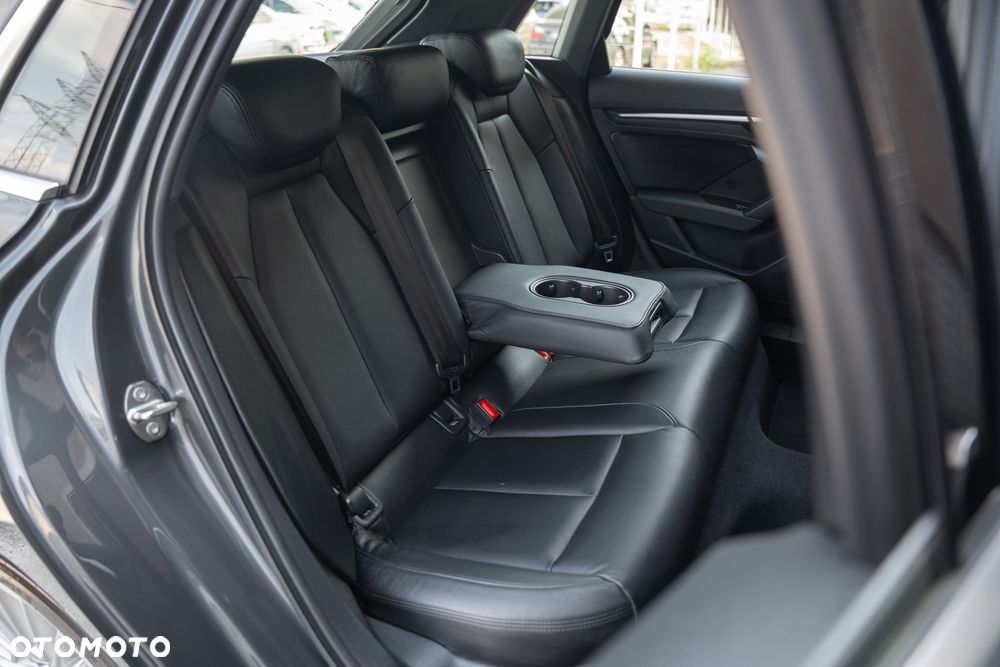 Audi A3 Sportback 35 TFSI S tronic S line - 36