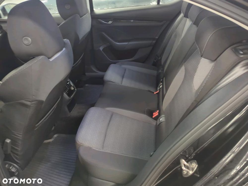 Skoda Octavia 2.0 TDI Ambition - 9
