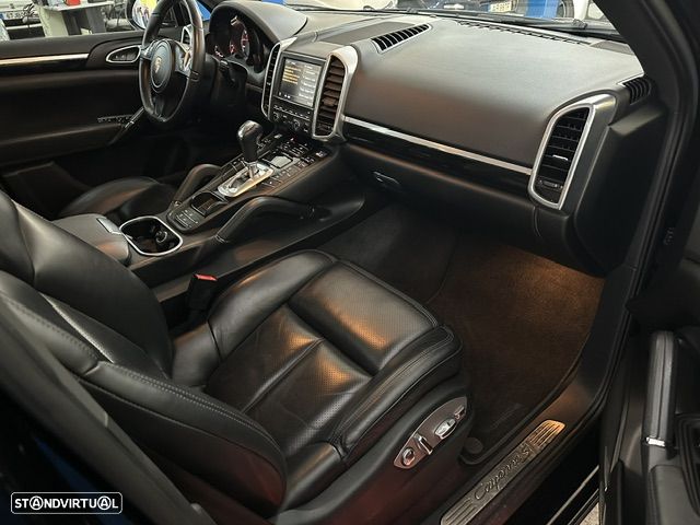 Porsche Cayenne S - 28