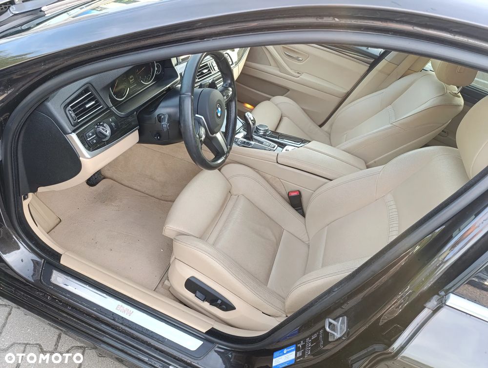 BMW Seria 5 530d Luxury Line - 22