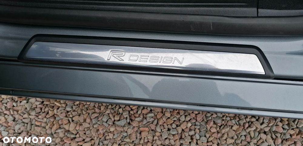 Volvo V40 T3 Drive-E R-Design Momentum - 27