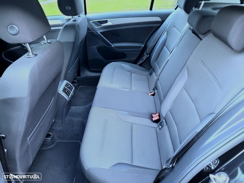 VW Golf 1.6 TDi BlueMotion Confortline - 9