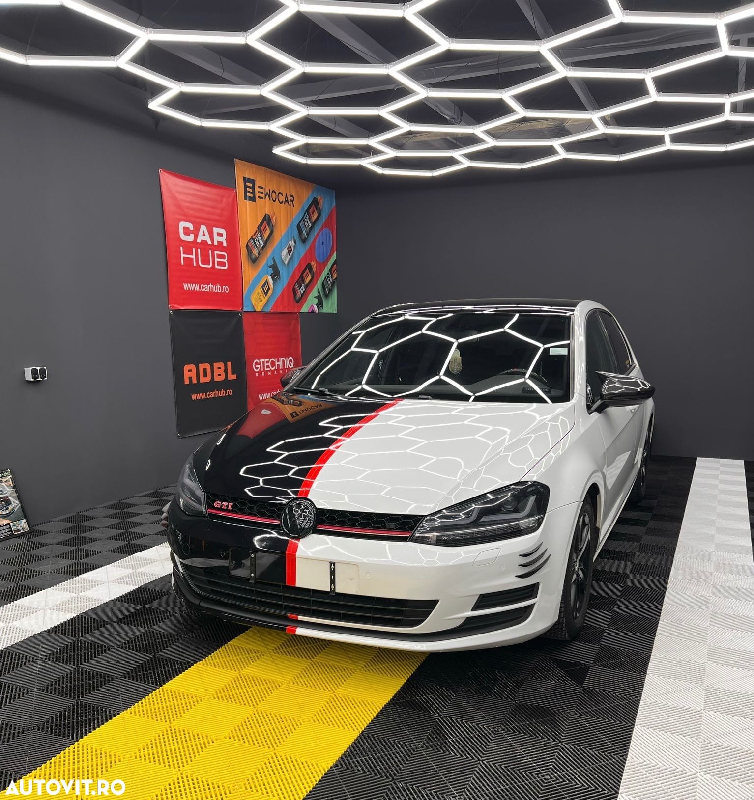 Volkswagen Golf 1.6 TDI BMT Comfortline - 1