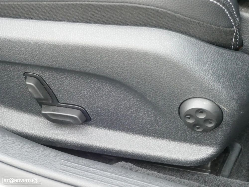 Mercedes-Benz C 220 d AMG Line - 32